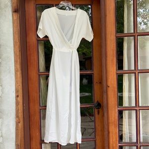 NWOT white flowy jumpsuit drawstring